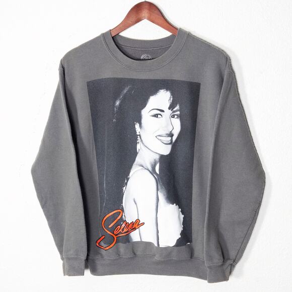 Selina Tops - Selena Quintanilla Sweatshirt Gray Crewneck XS 90s Vintage Tribute Softgrunge